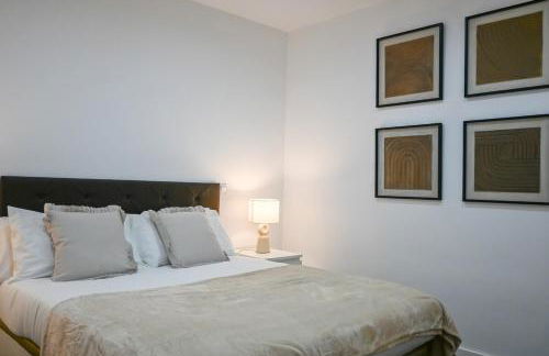 Apartment with Balcony on Calle Santa Engracia Temporal SEN1692 - Foto 60