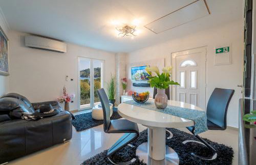 Uniquely designed Villa Ivana with outdoor Jacuzzi nearby the pebble Banje beach at the Island of Solta - Photo 43