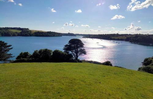 Modern cosy apartment walking distance to many cove beaches and coast path walks as well as the famous Helford river - Foto 14