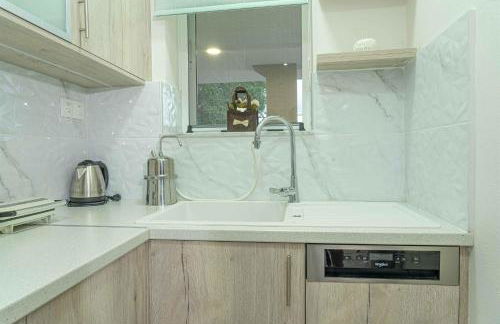 Tzortzi's Family Apartments - Photo 31