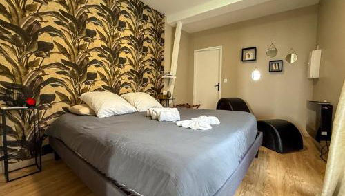 T2 en centre-ville d'Illiers-Combray - parking- lit king size - terrasse - Foto 3