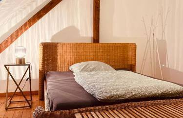 b e d & a g e d e s i g n -medium- wunderschönes Zimmer mit Bad - Rechnungserstellung für Geschäftsreisende & Firmen - Foto 5