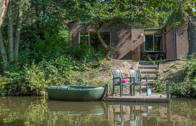 Bungalow on Weerterbergen Waterfront - Foto 1