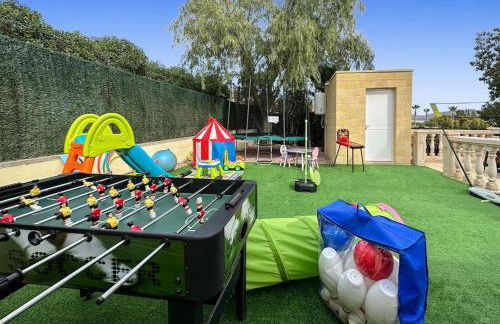 6 Bedroom Luxury Villa, Jacuzzi & heated pool 18 guests - Foto 4