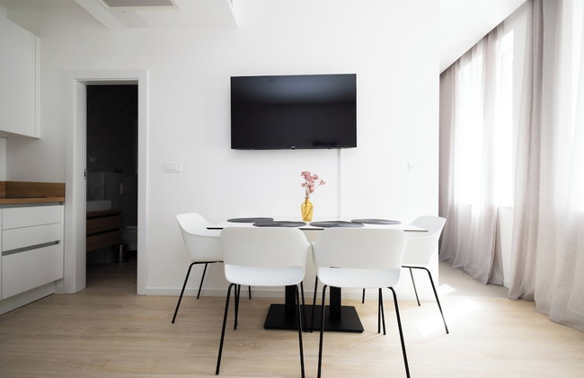 Kula & the Top Apartments - Photo 22