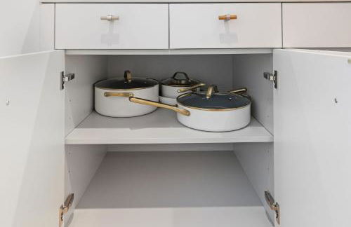 Greenpoint 1 BR w Work Setup by Anyplace - 11752 - Photo 19