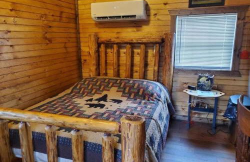 Wooden Rustic Cabin Great for Outdoor Activities in Liberty, Kentucky - Foto 5