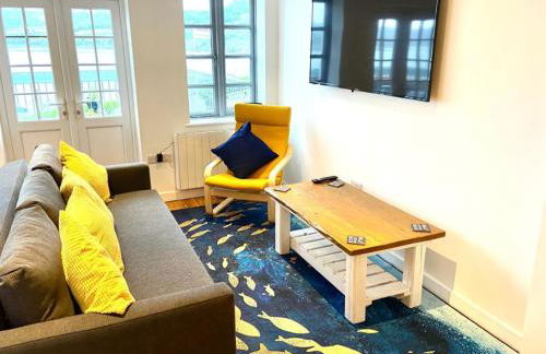 Harbour Lights Apartment New Quay - Photo 10