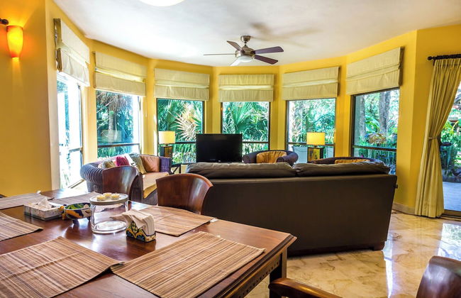 Paseo del Sol Condohotel by Bric - Photo 44