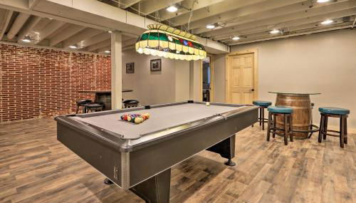 Luxe Dog-Friendly Cabin with Hot Tub and Game Room - Foto 2