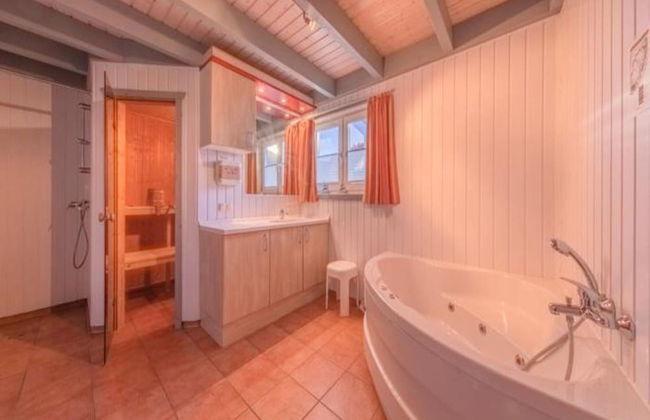 Ferienhaus mit Terrasse und Balkon - Foto 18