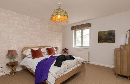 Lower Barn House at Westerlands Farm Sleeps 11 - Foto 29
