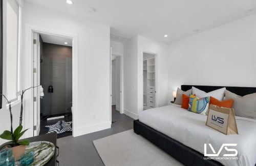 Carlotta- New Construction Luxury Waterfront Villa - Foto 58