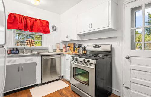 Spacious 5BR Arlington Home with Parking & Yard - Woodrow - Foto 7