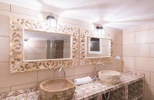 Classic Villa for 12- Pool, BBQ, big exterior area - Foto 6