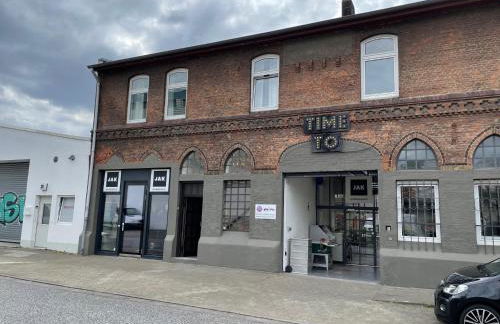 Apartment Factory - Photo 18