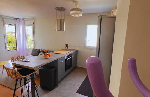 Les Agnettes - Paris Metro - Wifi - Parking - Tout équipé - Foto 17