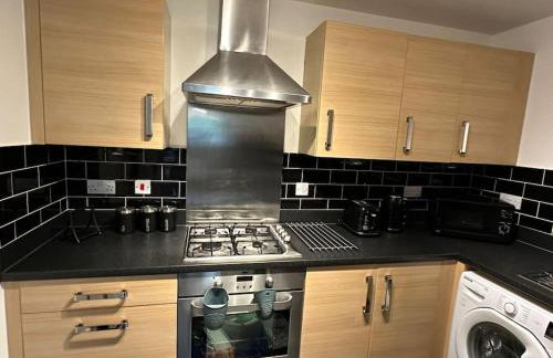 Lakeside apartment with FREE parking / M25 - Photo 8