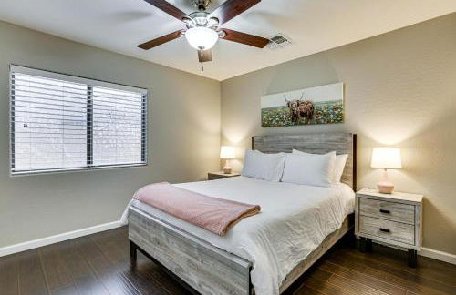 Swim, Golf, Grill and Chill! Surprise Group Getaway - Foto 15