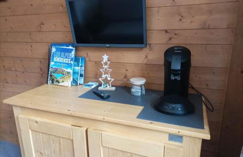 Résidence Les Alpages 4 étoiles - Appartement 4 personnes - Piscine, Hammam, Sauna, Jacuzzi - ValCenis 73480 - Foto 5