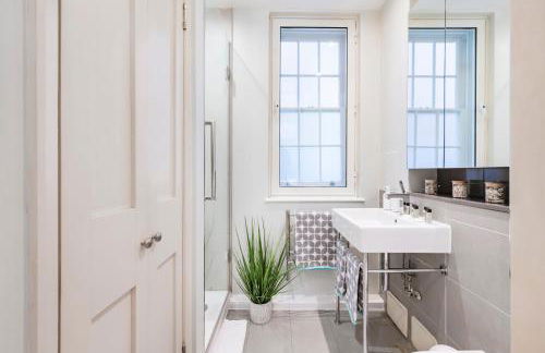 Welcome London St Martin's - Photo 20