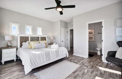 Walkable Topsail Retreat with Hot Tub and Views - Foto 33