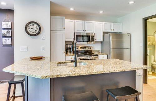 Pet Friendly Galena TH with Views and Indoor Pool! - Foto 11