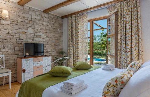 Family Villa Lipica with private pool and jacuzzi - Photo 21