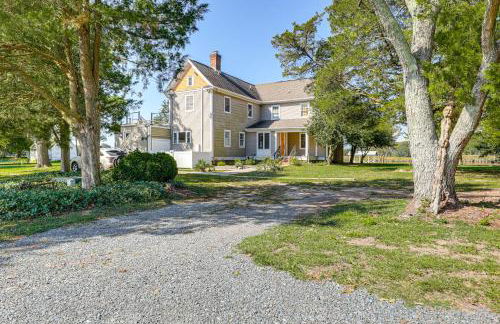 Riverfront Gem with Fire Pit in Eden - Foto 43