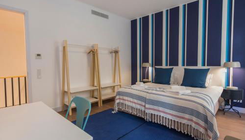 High Ceiling Duplex Apartment at Cais do Sodre - Foto 4