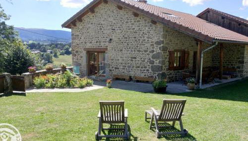 Maison en pierre avec sauna et jardin à Chalmazel - FR-1-496-39 - Foto 1