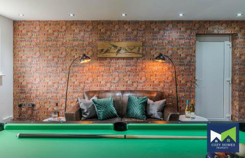 Spacious and Comfy 5 Bed, 2 Bath House with POOL TABLE, near HS2, Solihull, NEC - Foto 44