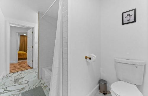 Family Friendly 4BR. Trendy & Great Location - Foto 40