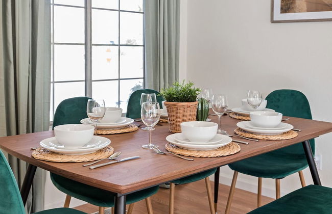 Delightful 4BR Home Nr Downtown Reno w Fireplace - Foto 6