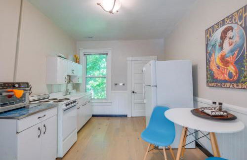 3 Mi to Liberty U Apt with Full Kitchen and King Bed! - Foto 2