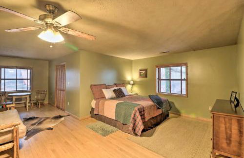 Charming Cabin with Hot Tub, Fire Pit and Views! - Foto 12