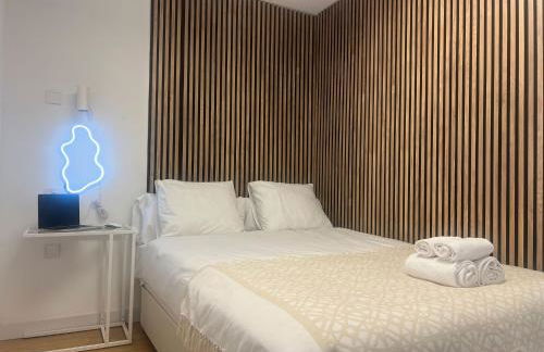 Studio 5 mins from El Palo Beach WiFi & AC - Photo 15