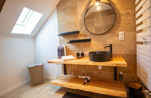 Lodge ou Gîte de caractére avec jaccuzi spa piscine - Foto 39