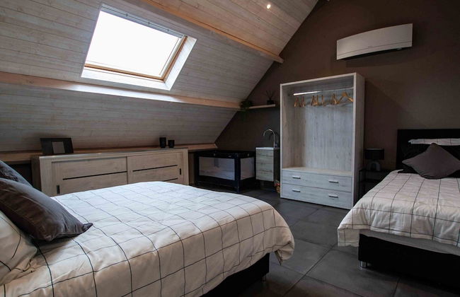 Villa With Swimming Pool in Erembodegem - Photo 3