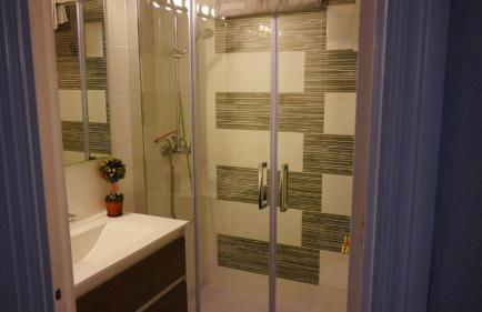 Apartment with Terrace and Sea View - Photo 31