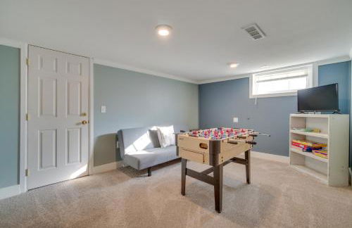 Charming Getaway, Walk to Windsor Lake and Downtown! - Foto 27