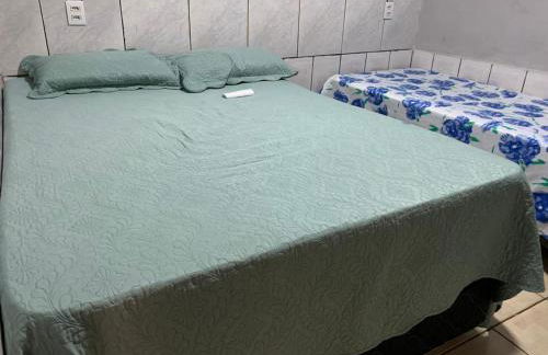 Casa Bem Aconchegante com 02 Quartos 03 camas - Foto 18