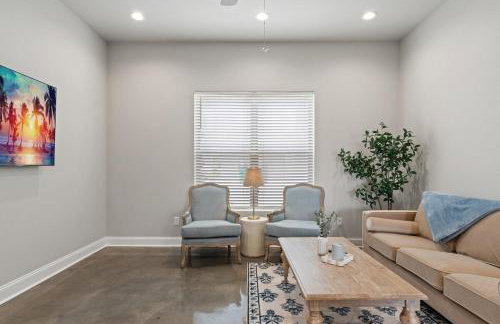 NEW Youngsville Escape KING Beds Cajun Luxury WiFi - Foto 3