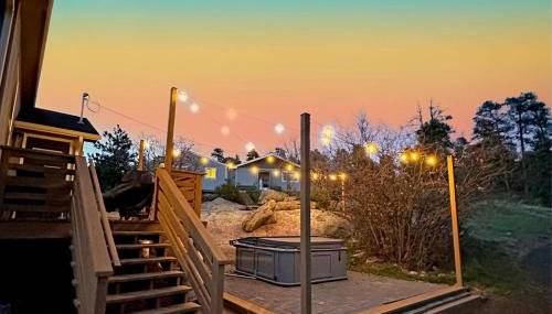 Near Red Rocks with Hot Tub, Fire Pit and Views - Foto 2, Garden