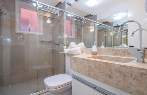 10 min a LAGO NEGRO 2 hab para 6 personas cerca del centro - Foto 26