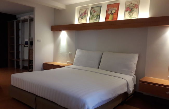 The Green Golf Residence Condominium - Photo 13