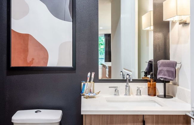 5 000 SQ FT Private 10br Compound DT 6 Min Drive - Photo 31