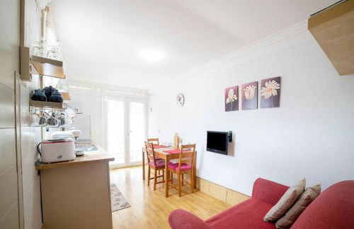 Beautiful Holiday Home in Arona with private terrace - Foto 6