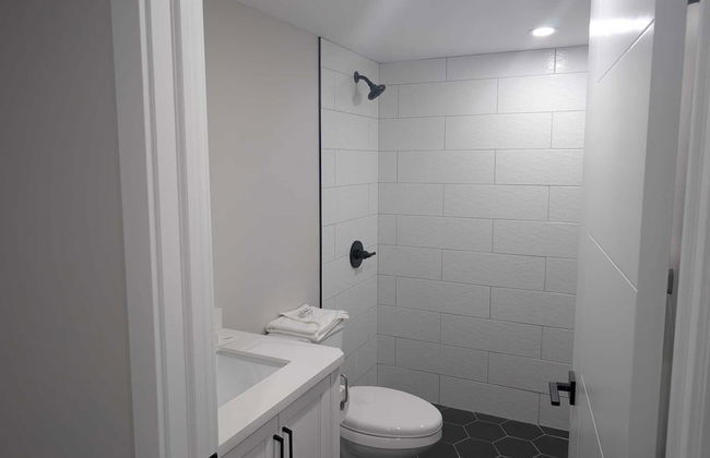 Mira Holdings - Foto 11