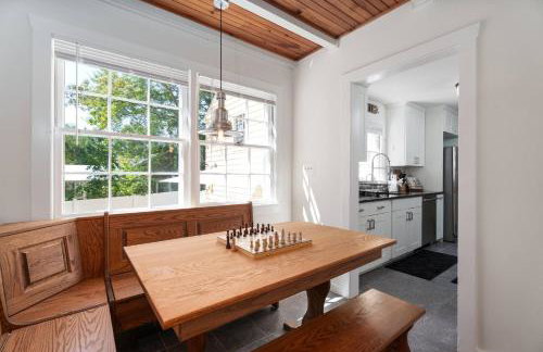 Exclusive Lux Home Near Town • Game Rm • Gym • 4BR - Photo 66